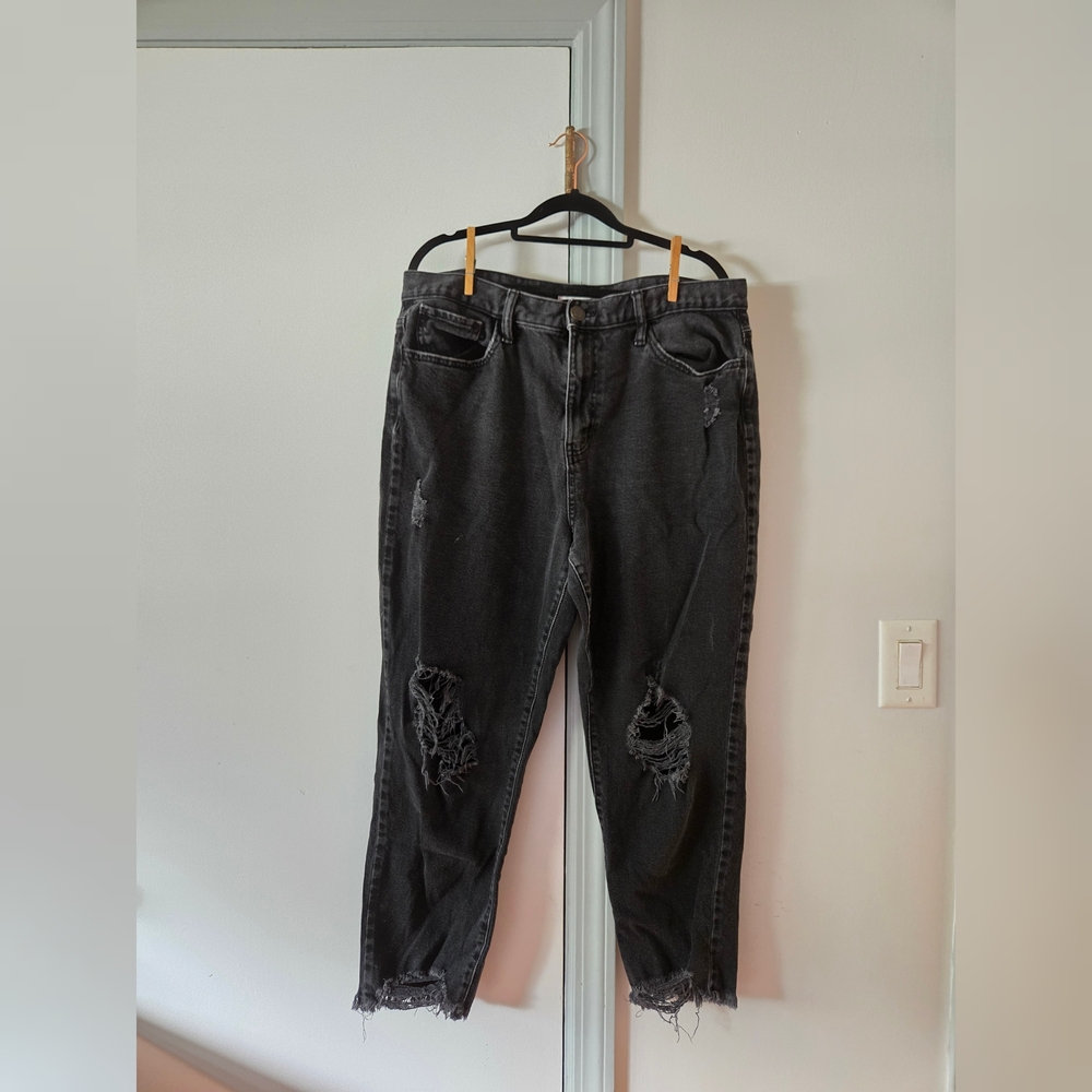 Distressed Black High Rise Mom Jeans